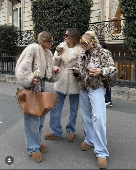 Fur Coat Outfit, New York Outfits, Snow Outfit, Moda Chic, Winter Chic, Fashion Trends Winter, Winter Outfit Inspiration, Looks Street Style, Cute Winter Outfits