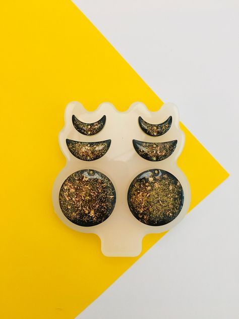 Uv Resin Earring Molds, Diy Resin Tutorial, Diy Resin Earrings, Ice Resin, Moon Cycle, Earrings Moon, Diy Resin Projects, Resin Jewelry Diy, Silicone Resin Molds