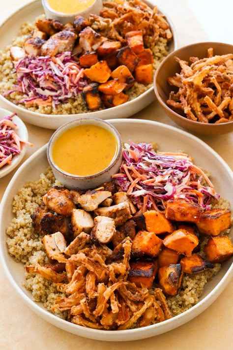 Hot Honey Chicken Bowl - Sweet Green Copycat | Moribyan Honey Lime Chili Chicken Bowls, Chicken Bowls With Sweet Potatoes, Honey Grow Copycat Recipe, Honey Bbq Chicken Bowl, Hot Honey Chicken Plate, Teriyaki Chicken Power Bowl, Chicken Buddha Bowl Recipe, Chicken Bowl With Sweet Potato, Hot Honey Chicken Rice Bowl