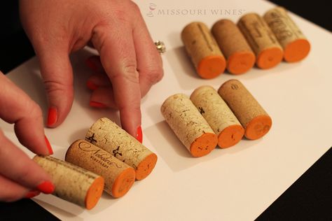 Cork Pumpkin Diy, Wine Cork Pumpkins Diy, Cork Pumpkins Fall Crafts, Wine Cork Pumpkins Fall Crafts, Wine Cork Halloween Crafts, Halloween Wine Cork Crafts, Wine Cork Pumpkins, Cork Pumpkins, Quick Halloween Crafts