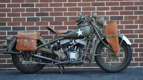 Curbside Classic: 1946-48 Indian Chief Army Motorcycle, Indian Military, Green Motorcycle, Vintage Indian Motorcycles, Military Motorcycle, Diy Motorcycle, Moto Custom, Motorcycle Decor, Old Motorcycles