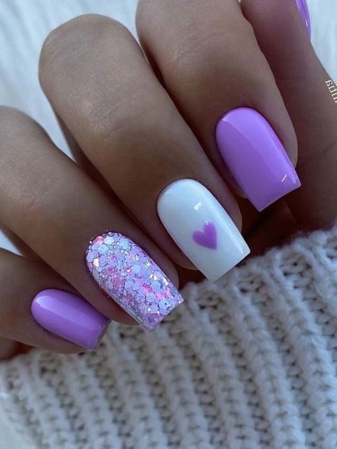 Update your next manicure with these beautiful light purple nails that will elevate your nail look in no time. Lila Nails Design, Ombre Nails Purple Lavender, Ongles Violet Pastel, Light Purple Nails With Design, Letnji Nokti, Dusty Purple Nails, Lila Nail Art, Lilac Ombre Nails, Purple Silver Nails