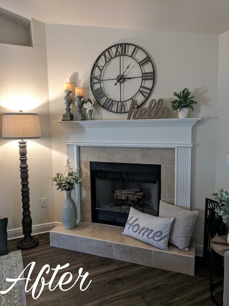 Fireplace Simple Decor, Fireplace Apartment Decor, Farmhouse Chimney Decor Living Room, Black And White Fireplace Decor Ideas, Apartment Chimney Decor, Living Room Chimney Decor, Above The Chimney Decor, Chimney Wall Decor Ideas, Fireplace Ideas Living Room Cozy