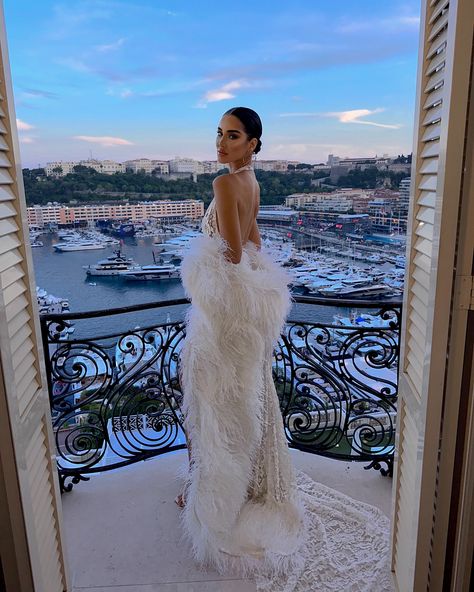 @donyadardmand shines in a breathtaking feathered creation by Drenusha Xharra at the Cannes 2024 Film Festival #cannesfilmfestival #dress #fashion #fashiondesigner Sophia Richie, Feather Cape, Festival Aesthetic, Lady Outfits, Floor Length Gown, Money Aesthetic, Old Money Aesthetic, Elegant Chic, Cannes Film Festival