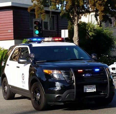 LAPD Ford Interceptor Utility Lapd Police, Police Car Lights, Ford Mustang 1967, American Police, Police Truck, Detective Aesthetic, Firefighter Apparel, California Highway, California Highway Patrol