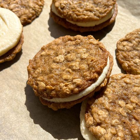 Gf Oatmeal Cookies, Oatmeal Cream Pie Cookies, Oatmeal Cookies Gluten Free, Chocolate Sea Salt Cookies, Cream Pie Cookies, Oatmeal Cream Pie, Gluten Free Oatmeal Cookies, Oatmeal Creme Pie, Store Bought Frosting