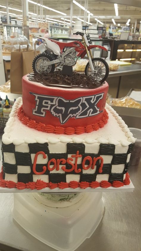 Fox Racing Cake Racing Cake, Fox Birthday Party, Bike Cakes, Fox Cake, Fox Birthday, Mexican Theme, Birthday Stuff, Bakery Cakes, Fox Racing