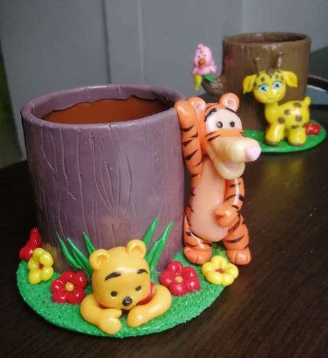 Clay Pen Stand Ideas, Clay Pen Stand, Pen Stand Ideas, Super Clay, Pen Holder Diy, Polymer Clay Pens, Clay Pen, Pen Pot, Kids Clay