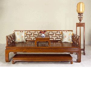 Chinese Antique & Reproduction Classical Furniture Luohan Bed New Chinese Furniture, Goth Interior Design, Chinese Bed, Chinese Furniture Design, Antique Interiors, Chinese Interior, Classical Furniture, Asian Interior, Asian Furniture