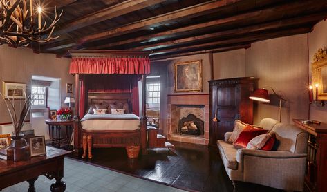 The Laird's Room | Forter Castle Katharine Pooley, Open Plan Bathrooms, Castle Bedroom, Stay In A Castle, Modern Castle, English Interior, British Interior, Tudor Revival, Roll Top Bath