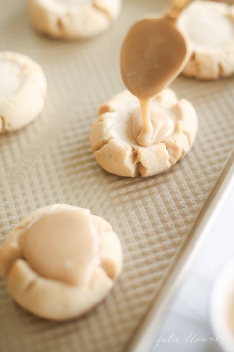 Bug Cookies, Buckeye Cookies, Caramel Icing, Crazy Cookies, Soft Sugar Cookies, Gourmet Cookies, Sugar Cookie Recipe, C Is For Cookie, Cookie Exchange