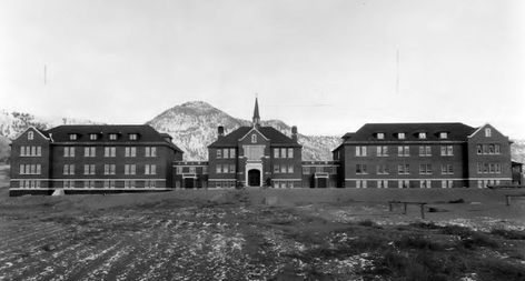 Residential Schools Canada, Indigenous Canada, 2p Canada, Indian Residential Schools, Book Bucket List, Indigenous Education, Residential School, Boarding Schools, Book Bucket