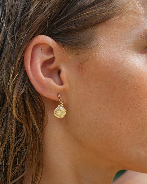 Feel the ocean's magic ✨🐚 These dainty light-weight, seashell dainty earrings are perfect for wintery cold plunges or a sunset dinner by the shore. Sustainably and ethically handcrafted in Ocean-safe, tarnish free and hypoallergic 14k Gold Filled. . . . . . #beachvibes #beachjewellery #shellearrings #oceanlovers #oceansoul #goldearrings #mermaidstuds #mermaidjewellery #goldfilledjewellery #daintyjewelry Cold Plunges, Beach Style Jewelry, Mermaid Goddess, Sunset Dinner, Beach Mermaid, Earrings Beach, Seashell Earrings, Beach Earrings, Pearl Jewellery