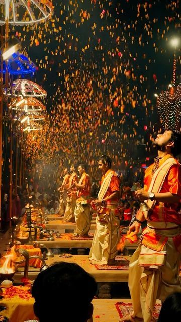 Kaashi Banaras Aesthetic, Bhagwan Aesthetic, Banaras Wallpapers, Banaras Asthetic Picture, Banaras Aesthetic Photos, Kashi Aesthetic, Banaras Photos, Ayodhya Aesthetic, Ram Ka Photo