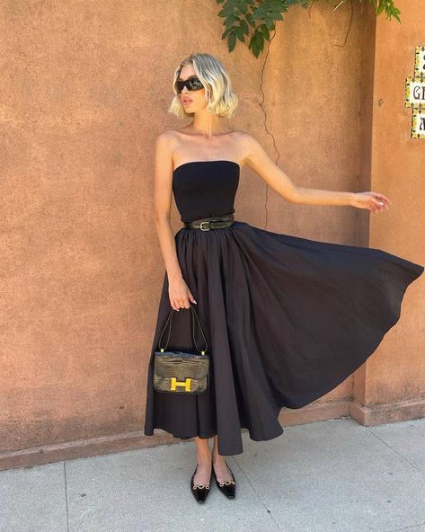 Hermes Bag Outfit, Full Skirt And Top, Old Money Dress, Soft Natural Style, Flat Shoes Outfit, Celebrity Inspired Outfits, Money Dress, Corset Style Dresses, Tube Midi Dress