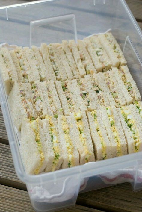 Baby Shower Brunch Food Ideas, Ribbon Sandwiches, Recept Sandwiches, Sandwiches Ideas, Tuna Sandwiches, Baby Shower Brunch Food, Brunch Food Ideas, Tea Party Sandwiches, Tea Sandwiches Recipes