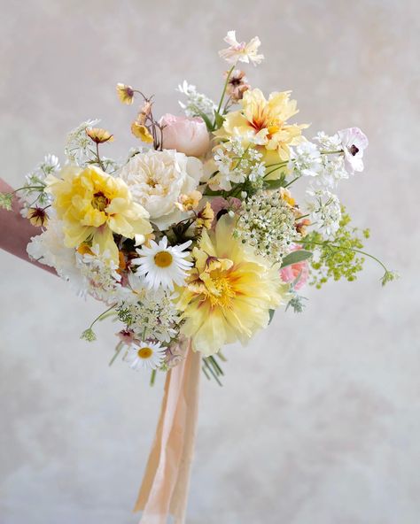 Happy Saturday! Sharing happy vibes with yellow peonies🌼 These yellow peonies are beautiful but open wide quickly and are usually too large for bouquets. Luckily, I found smaller ones in a tight stage, so I put them together using my bouquet-making tool😊 Have a wonderful weekend, everyone💛 #floraleducation #floralbouquet #floralbouquets #flowerbouquets #bouquetmaking #gardenflowers #floraldesign #gardenflowerbouquet #gardeninglove #cutflowersfrommygarden #ウェディングブーケ #花束 #bridesbouquet #wedd... White Peach Yellow Bouquet, Yellow Flower Wedding Bouquet, Pink Yellow Green Bouquet, Prom Flowers Bouquet Yellow Dress, White And Yellow Flower Bouquet, Yellow Wildflower Wedding, Light Yellow Bouquet, Wedding With Yellow Accents, Garden Party Wedding Bouquet