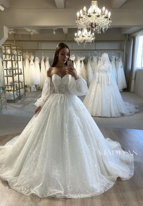 Wedding Outfits With Hijab, Wedding Dresses Arab, Princess Wedding Dresses Ball Gown Fairytale, Wedding Dresses Ball Gown Fairytale, Outfits With Hijab, Ballroom Wedding Dresses, Arabic Wedding Dresses, Puffy Wedding Dresses, Extravagant Wedding Dresses