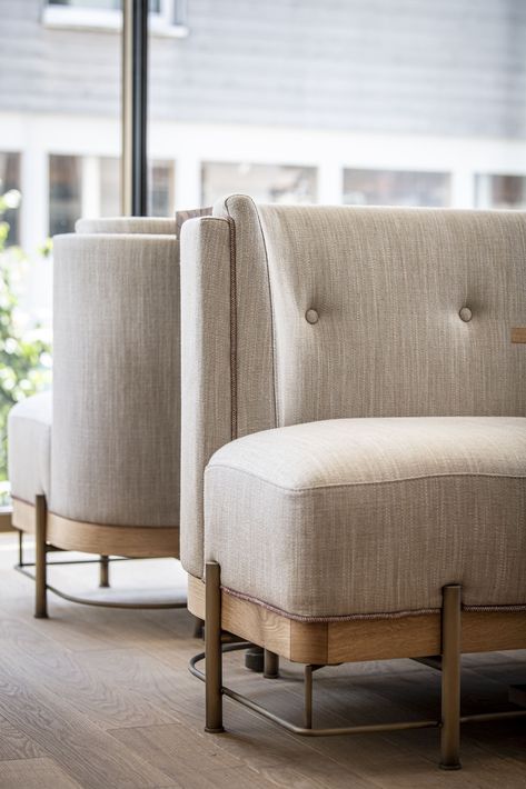 Kitchen banquette