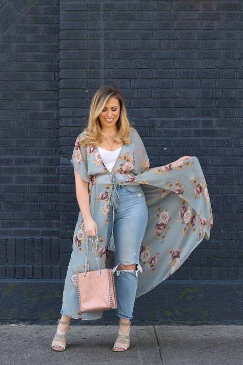 Sheer Kimono Outfit, Spring Outfits Plus Size, Best Mom Jeans, Kimono Plus Size, Casual Plus Size Outfits, Floral Duster, Zara Bag, Plus Size Kimono, Kimono Outfit