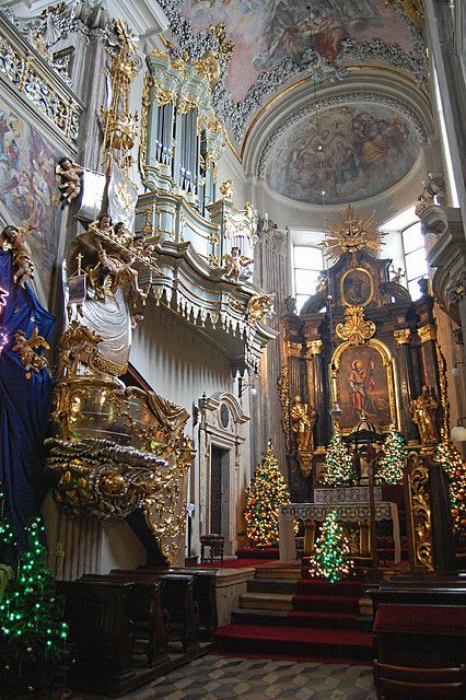 Christmas time at St. Andrew's Church in Krakow, Poland Polish Heritage, Catholic Churches, Beautiful Churches, Church Interior, Krakow Poland, Cathedral Church, Christmas Around The World, Places Of Worship, Church Architecture