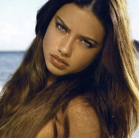 Adriana Lima 90s, Adrian Lima, Adrina Lima, Adriana Lima Style, Adriana Lima Young, Vs Models, Vs Angels, Model Aesthetic, Victoria Secret Angels