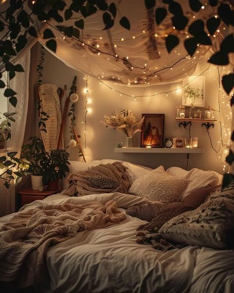 Bedroom Inspiration Cozy, Cozy Small Bedrooms, Dream Bedroom Inspiration, Bedroom Decor Cozy, Room Redesign, Redecorate Bedroom, Cozy Room Decor, Dreamy Room, Dream Room Inspiration