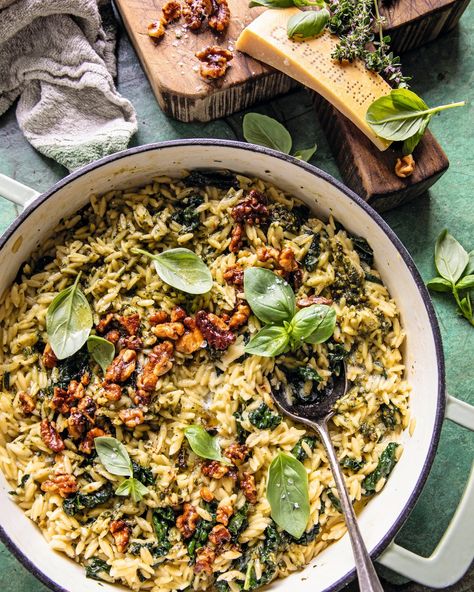 Creamy Pesto Orzo, Pesto Orzo Recipes, Lemon Pesto Orzo, Pesto Recipes Dinner, Orzo Pesto, Pesto Orzo, Orzo Dishes, Orzo Recipe, Lemon Pesto