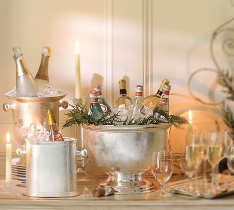 holiday champagne bar New Years Eve Table Setting, Glam Table, New Year Table, Bubbly Bar, Champagne Brunch, Cheer Party, Drink Bar, Champagne Party, Champagne Bar