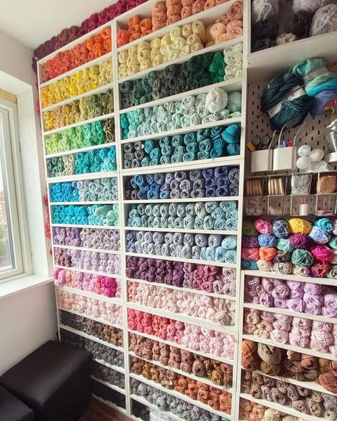 Organizing Yarn Ideas, Yarn Shelves, Yarn Shelf Storage, Crochet Room Organization, Craft Room Crochet, Yarn Storage Wall, Knitting Station, Crochet Closet Organizer, Yarn Studio