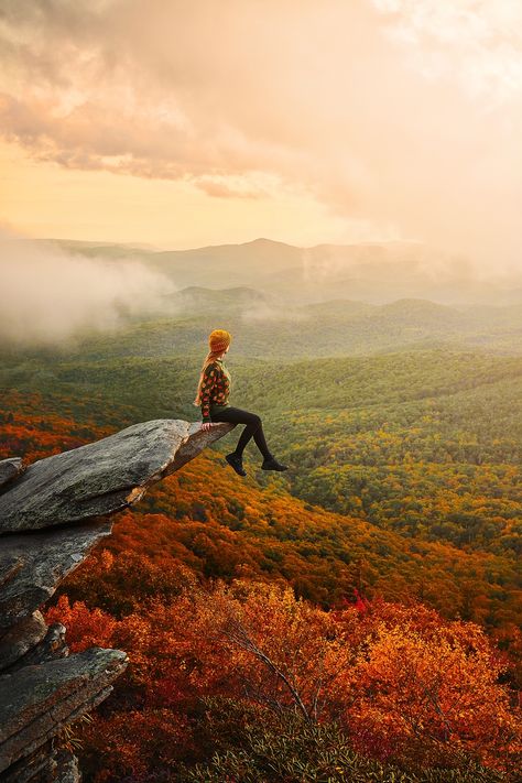 12 Best Places For Hiking In Boone And Blowing Rock - Southern Trippers North Carolina Hiking, Fall Foliage Road Trips, Craggy Gardens, South Usa, Boone North Carolina, Texas Land, Blowing Rock Nc, Mountain Summer, Travel Mountains