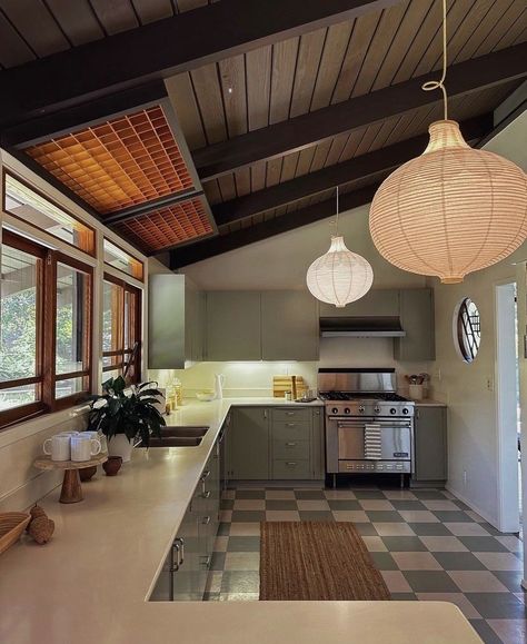 Midcentury Modern Craftsman, Modern Mcm Kitchen, Mid Century Modern Kitchen Apartment, Mid-century Modern Kitchen Design Ideas, Mid Century Modern Windows, Mid Century Modern Craftsman, Mid Century Windows, Mid Century House Interior, Mid Century House Exterior