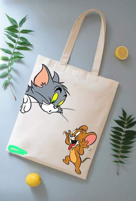 Fabric Painting On Cloth Bags, Painting On Cloth Bag, Fabric Painting Bag Ideas, Fabric Painting On Bags, Painting On Canvas Bag, Fabric Painting On Tshirts, Canvas Bag Design Art, Painting On Tote Bags, Canvas Bag Painting Ideas