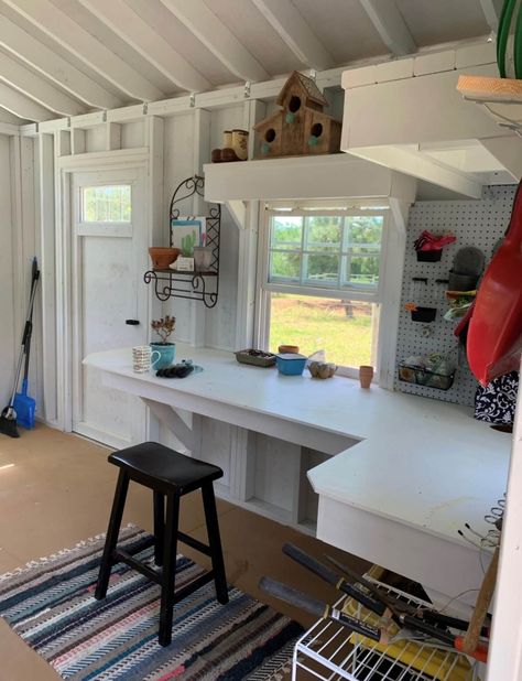 Craft Shed Interior, She Shed Craft Room Ideas, She Shed Interior Ideas, She Shed Decorating Ideas, She Shed Craft Room, Diy She Shed, She Shed Designs, She Shed Interior, Garden Shed Interiors