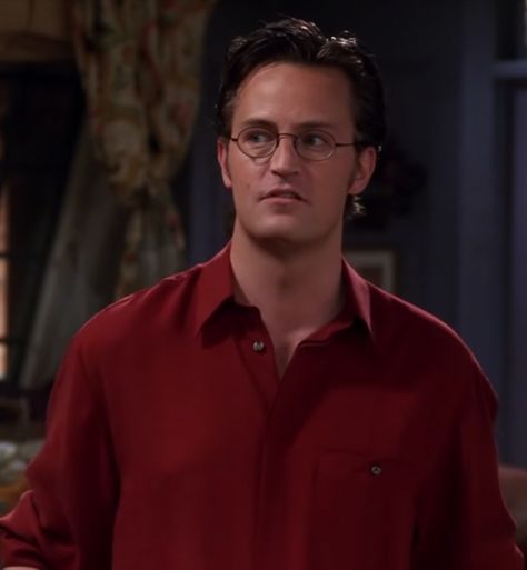 Soulmates In Another Life, Celebrities In Glasses, Boys With Glasses, Friends Season 7, 90s Glasses, School Crush, High School Crush, Monica And Chandler, Friends Cast