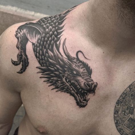 @dbags_tattoo | Start of a V large dragon wrapping round the shoulders down the back gone be sick keen to keep ripping on this one man... | Instagram Dragon Tattoo Shoulder Men, Dragon Back Tattoos Men, Dragon Chest Tattoo, Green Man Tattoo, Dragon Tattoo Shoulder, Dragon Tattoos For Men, Large Dragon, Back Tattoos For Guys, Samurai Tattoo