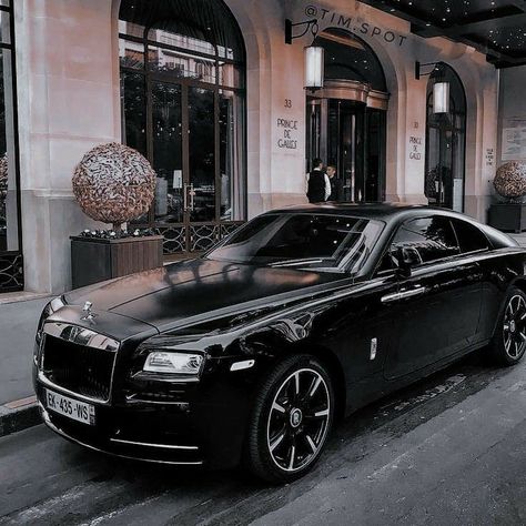 Black coloured Rolls Royce Rolls Royce Wraith Interior, Auto Rolls Royce, Black Rolls Royce, Rolls Royce Vintage, Rolls Royce Wraith Black, Rolls Royce Suv, Rolls Royce Logo, Rolls Royce Limousine, Rolls Royce Black