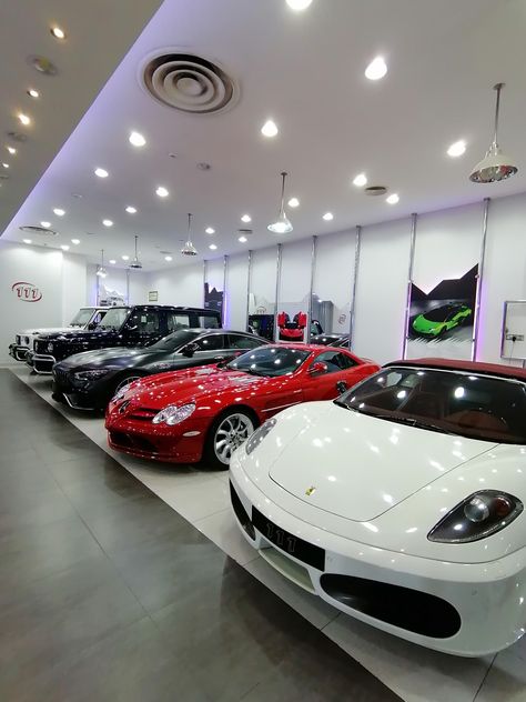 Luxury Cars Aesthetic, Car Showroom Architecture, Aesthetic Car Decor, Functional Garage, Cars Showroom, Car Showroom Interior, Cars Quotes, Car Showroom Design, Car Customization