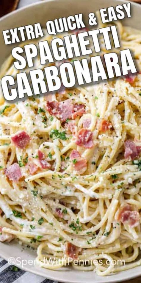 This easy spaghetti carbonara recipe is one of my favorite Italian pasta recipes! It's great with pancetta or prosciutto! #spendwithpennies #spaghetticarbonara #carbonara #easyspaghetticarbonara #carbonararecipe #spagheticarbonararecipe Carbonara With Bacon, Carbonara Recept, Pasta A La Carbonara, Spaghetti Carbonara Recipe, Pasta Carbonara Recipe, Resep Pasta, Biscuits Diététiques, Easy Spaghetti, Carbonara Recipe