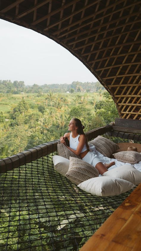 natigana on Instagram: welcome to metangi hill house @camayabali 🌴 which view would you choose? bath tub or hammock?🌹 • • • • • #bali #baliindonesia #balilife… Hammock Tub, Bali Cabin, Bath With View, Inside Hammock, Luxury Hammock, Giant Hammock, Hammock Inside, Hammock House, Hammocks Inside