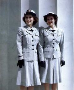 WOMENS NAVY uniforms in ww2 - Google Search Women In Uniforms, Ww2 Women, Wwii Women, Wwii Uniforms, Fashion 1940s, Navy Uniforms, Summer Uniform, Women's Uniforms, Seersucker Dress