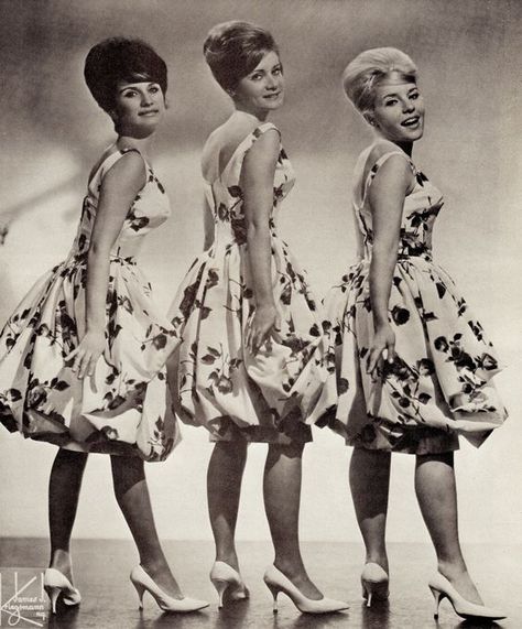 Puff Dress Chapel Of Love, Dixie Cups, The Shirelles, Blue Foundation, Patti Labelle, 60s Girl, The Ronettes, The Supremes, Big Kiss