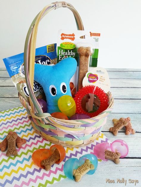 see how easy this DIY Easter Basket for Dogs is! You can actually tailor it to each pups likes, as far as treats and toys, and they are inexpensive to make! Puppy Easter Basket, Beach Towel Easter Basket, Towel Easter Baskets, Mens Easter Basket, Teen Boy Easter Basket, Easter Dog Treats, Easter Dogs, Dog Easter Basket, Paper Easter Basket