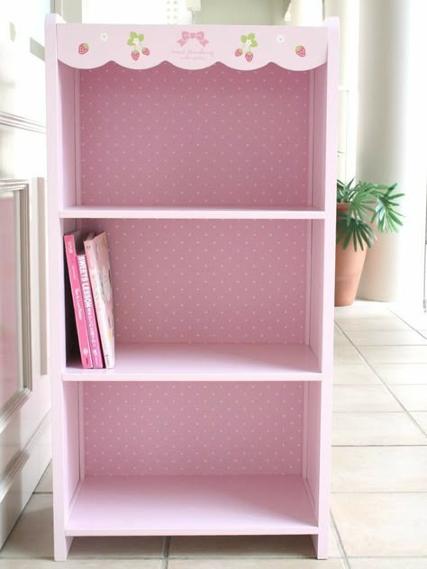 Kawaii Bookshelf, Pink Bookshelves, Kawaii Room Ideas, Tree Shelf, Kawaii Bedroom, Cute Furniture, Dekorasi Kamar Tidur, Casa Vintage, Cute Bedroom Decor