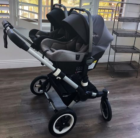 Luxury Baby Nursery, Newborn Stroller, Twin Strollers, Baby Room Themes, Baby Tumblr, Baby Life Hacks, Newborn Twins, Foto Baby, Baby Necessities