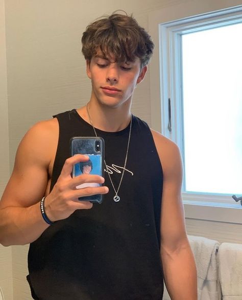 Nathan Donelson, White Boy Hairstyle, White Boy Haircuts, Gage Gomez, Johnny Kavanagh, The Cheat Sheet, Dik Dik, Cute Brunette, Corte De Cabelo Masculino