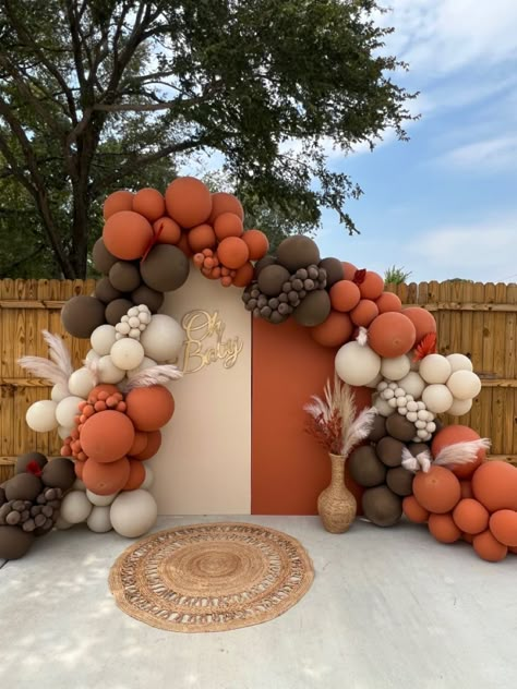 Orange And Brown Balloon Decor, Fall Inspired Balloon Garland, Autumn Wedding Balloon Arch, Rust Birthday Theme, Fall Boho Balloon Garland, Fall Color Birthday Decorations, Orange And Beige Party Decor, Ballon Arch Fall Colors, Fall Balloon Garland Ideas