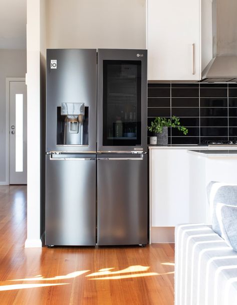 Review: LG French Door fridge with InstaView Door-in-Door Tiles Kitchen Island, Tiles Splashback, Modern Fridge, Lg Fridge, Lg French Door Refrigerator, Renovation Ideas Kitchen, Fridge Design, French Door Fridge, Bench Kitchen