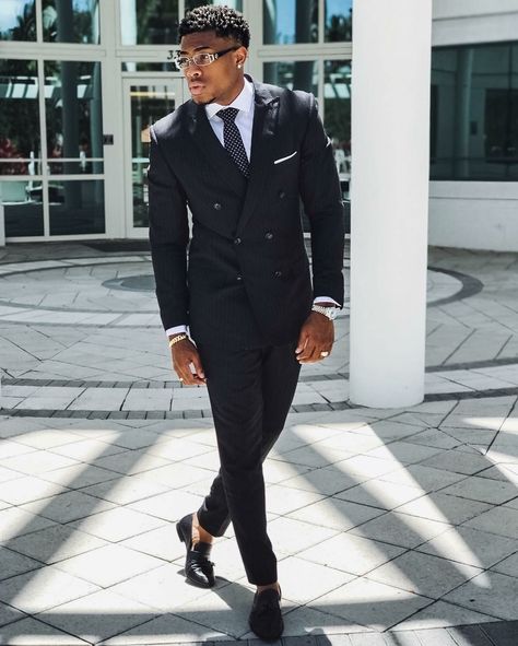 @iamcaez Black Men Suits, Stylish Beards, Black Men Fashion Urban, Stylish Mens Suits, Black Suit Men, A Man In A Suit, Black Men Fashion Casual, Man In A Suit, Classy Suits