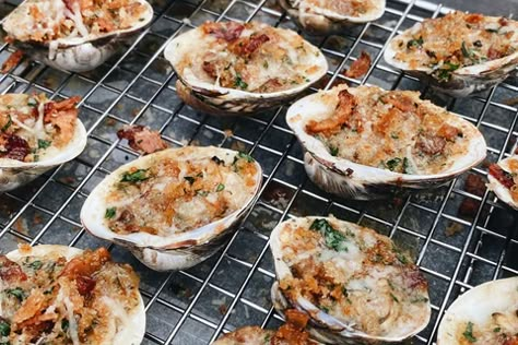 The BEST Clams Casino Recipe – Cherrystone Aqua-Farms Littleneck Clam Recipes, Clam Casino, Clams Casino Recipe, Baked Clams Recipe, Stuffed Clams, Mussels Recipes, Baked Clams, Grilled Clams, Clams Casino